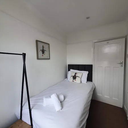 Mackie House By Cliftonvalley Holiday home Bristol